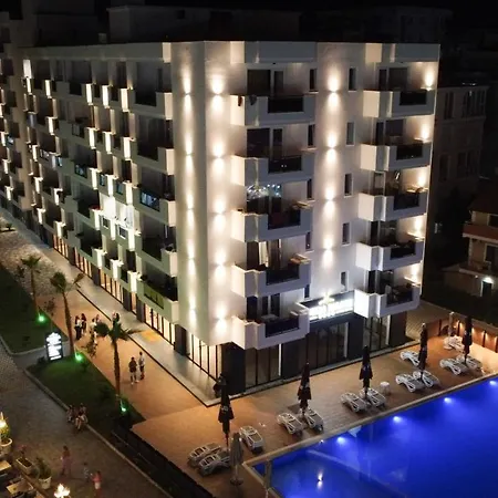 酒店 Riviera Palace 4*