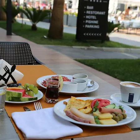 Riviera Palace 4* Shengjin