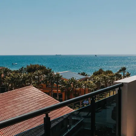 Riviera Palace Hotel Shëngjin