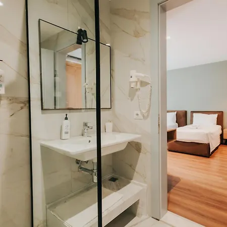 Riviera Palace Hotel 4*